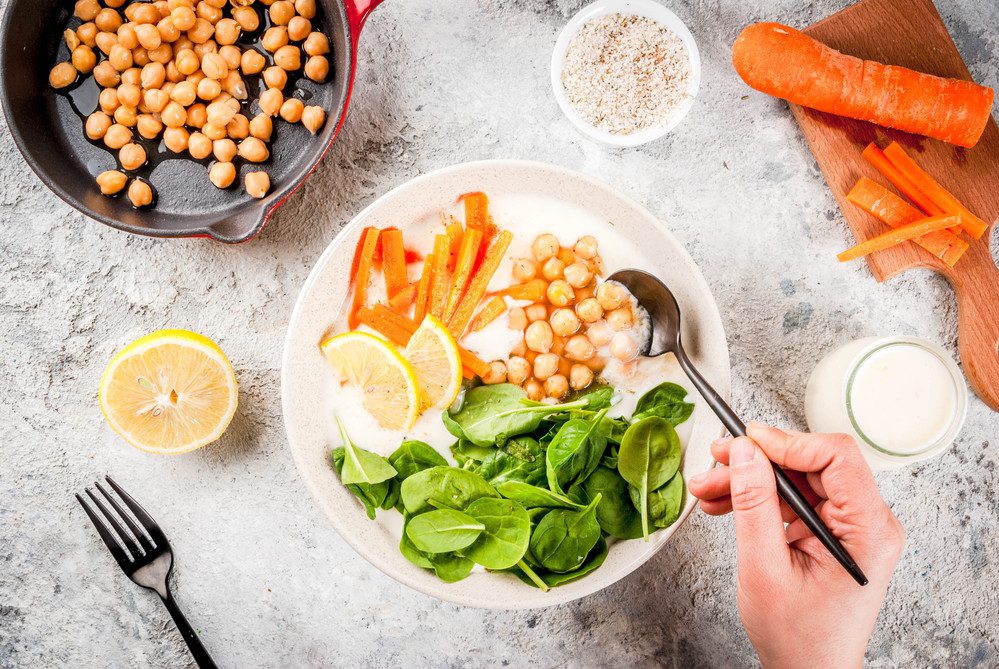 Voici les 6 questions Herbalife Nutrition à vous poser si vous avez encore faim entre les repas.